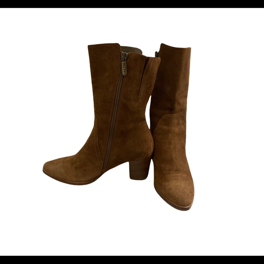 ITALEAU calf boots! Worn lightly